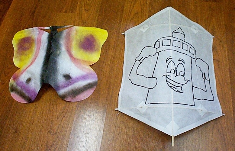 Adventures in Kite Building (Butterfly Kite & Rokkaku Kite) with “Bob the Builder” Hartig!